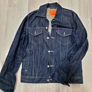 Men Dark blue denim Levi’s Trucker jacket size M